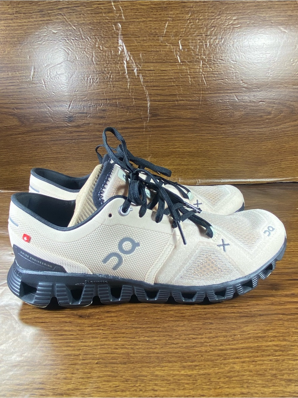 On Cloud Cloud X women’s shoe size 9